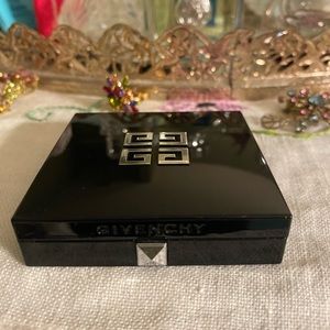 Givenchy Parfums Shimmery Gold Face Powder Compact